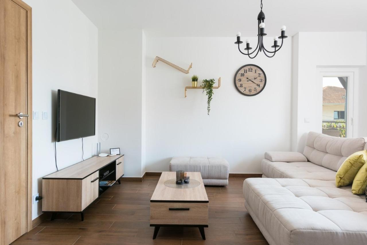 Regius White Trogir