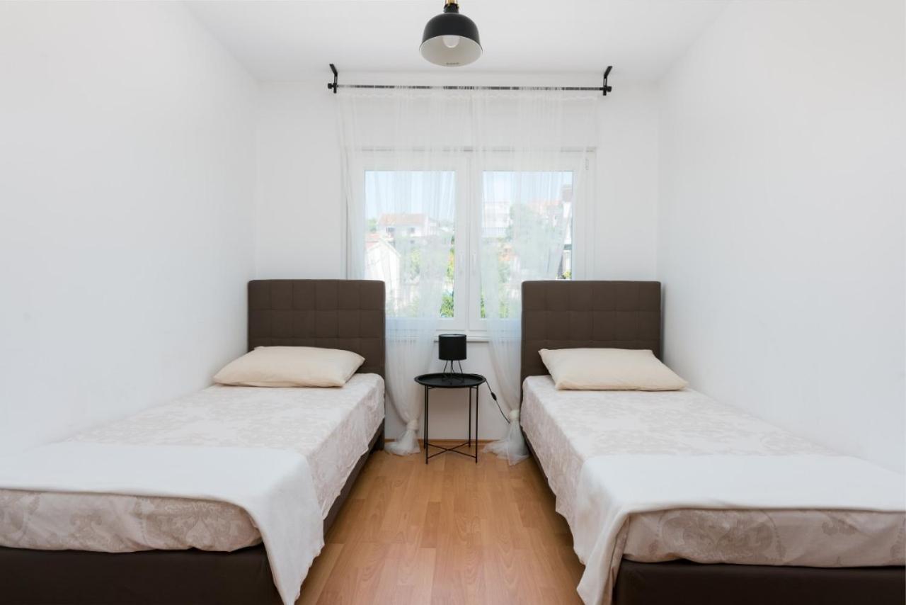 Regius White Trogir