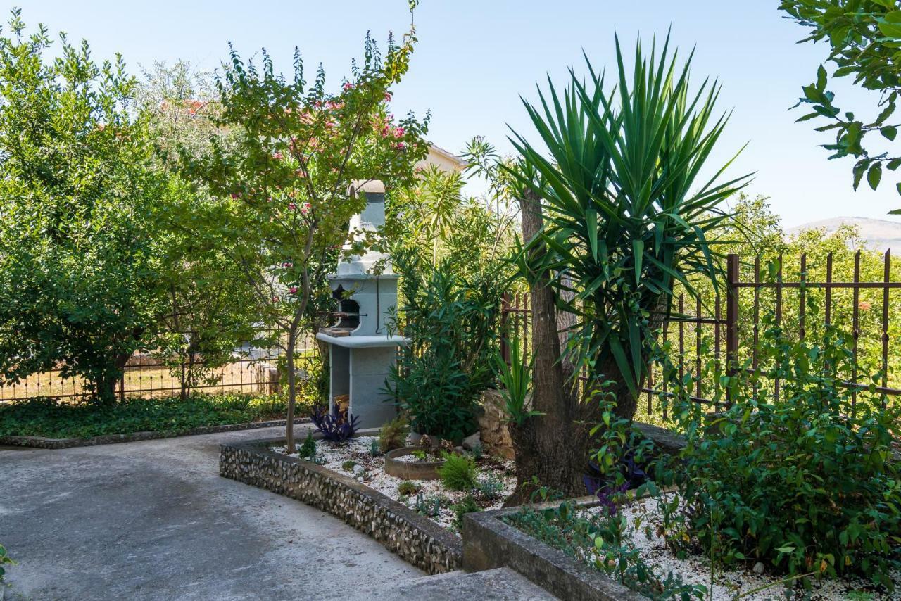 Regius White Apartman