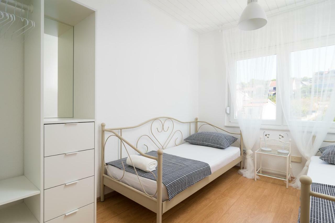 Regius White Trogir